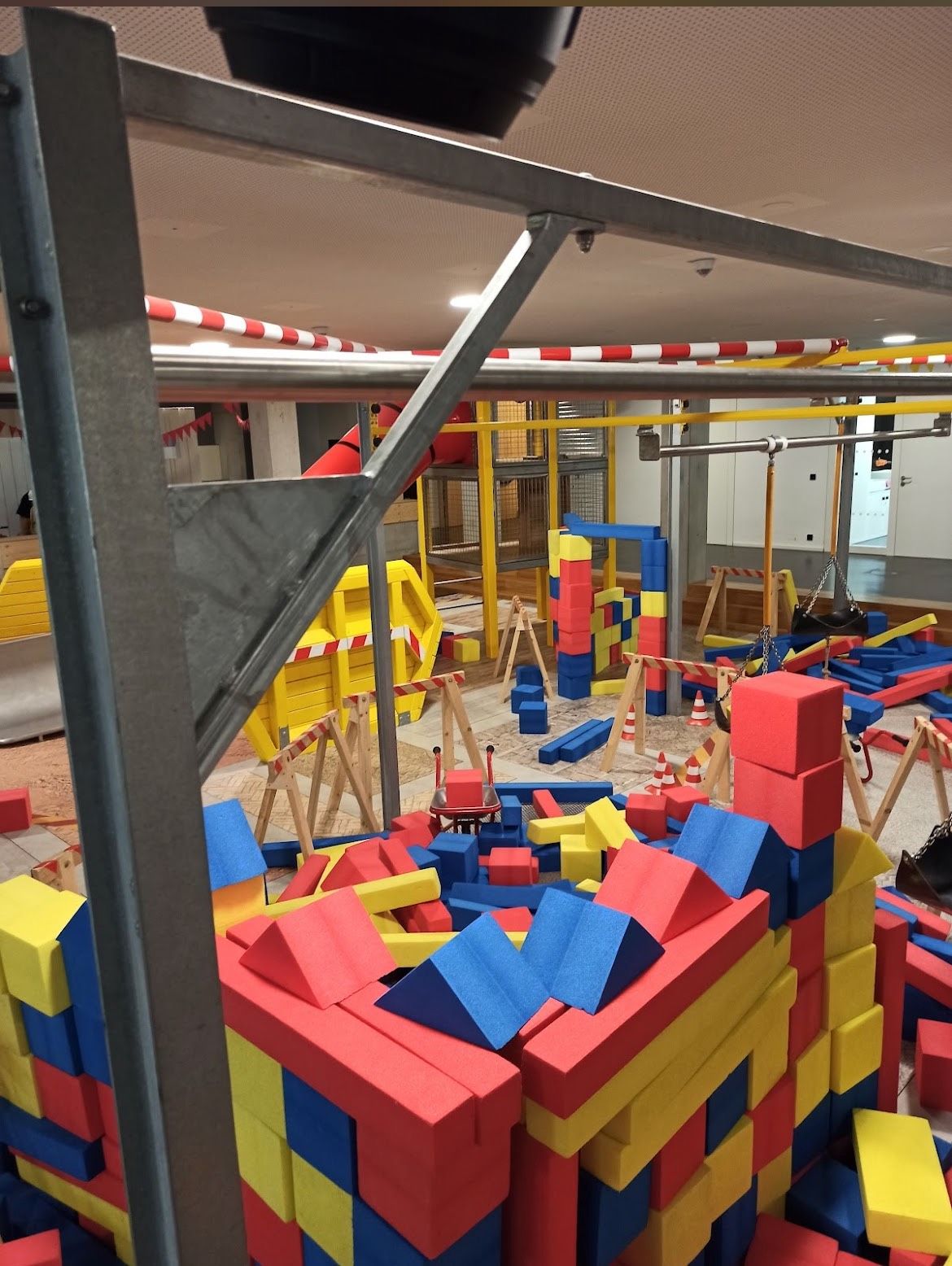 Konrad-Adenauer-Straße 2